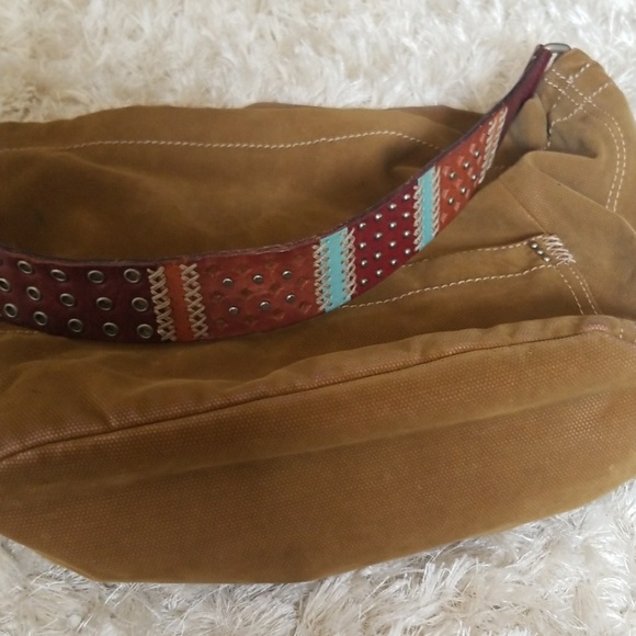 Fossil Fark Camel Shoulder Bag. - Picture 3 of 8